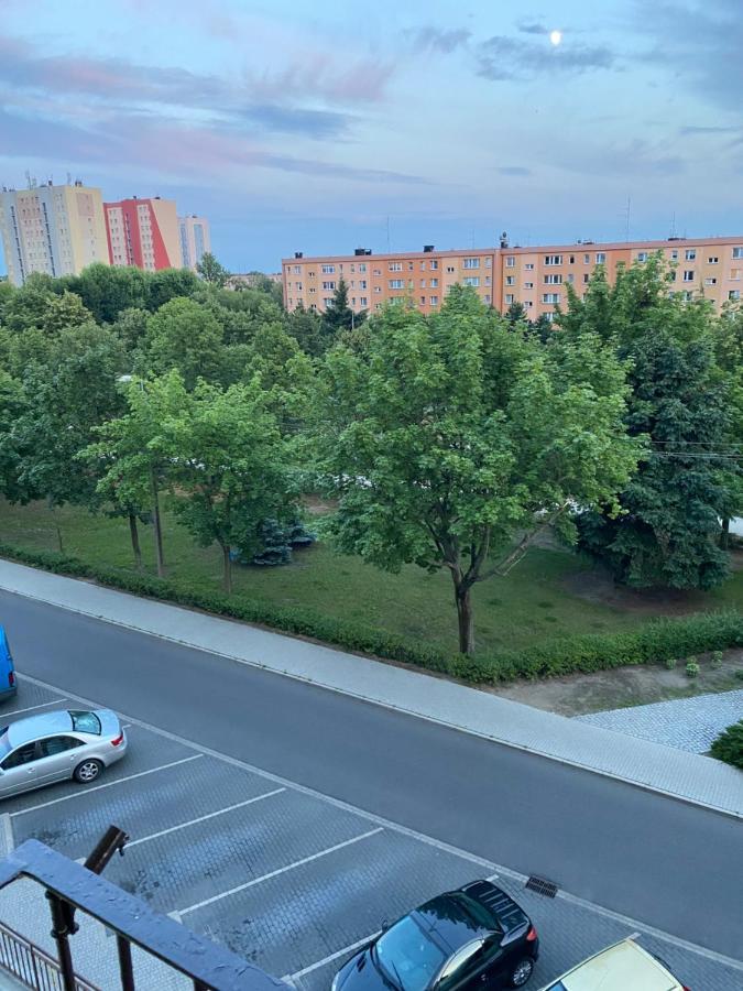 Przytulne Mieszkanie 2 Pokojowe Leszno  Esterno foto